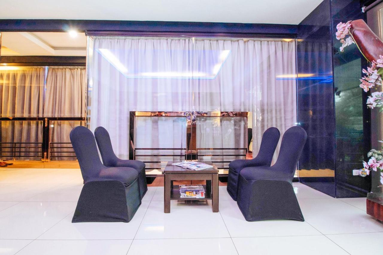 Hotel Reddoorz Premium Near Trinoma à Quezon City Extérieur photo