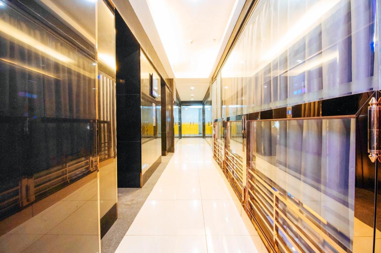 Hotel Reddoorz Premium Near Trinoma à Quezon City Extérieur photo