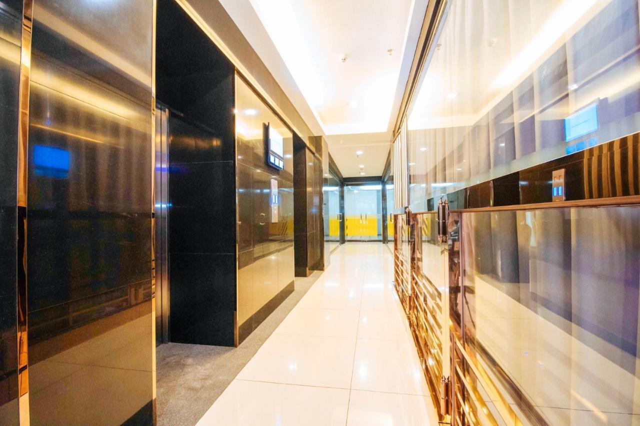Hotel Reddoorz Premium Near Trinoma à Quezon City Extérieur photo