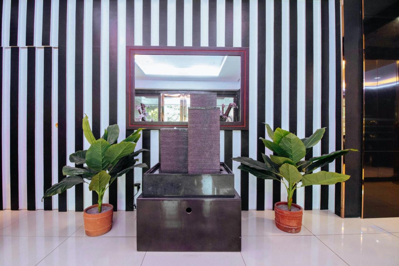 Hotel Reddoorz Premium Near Trinoma à Quezon City Extérieur photo